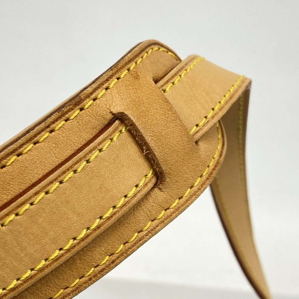 LOUIS VUITTON Brown Monogram Shoulder Bag - Picture 10 of 14